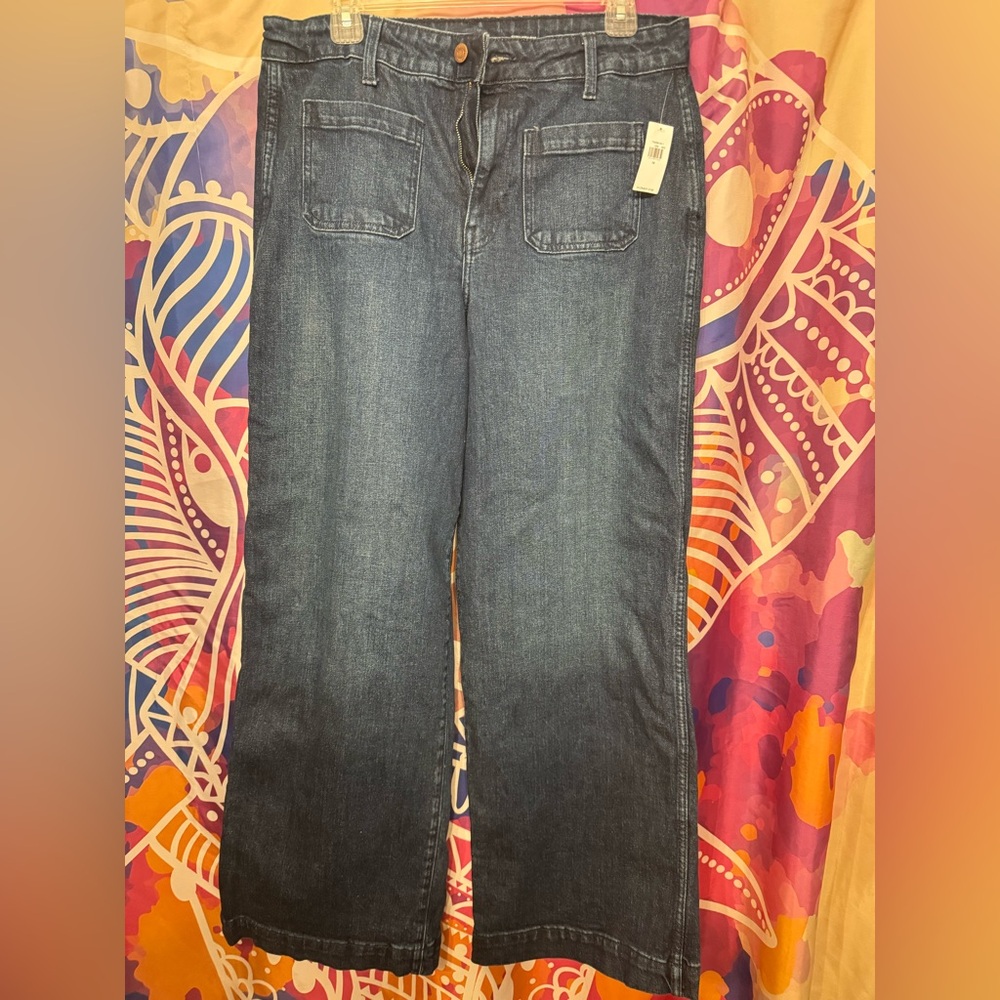 Old Navy Extra High-Rise Wide Leg denim jeans.
